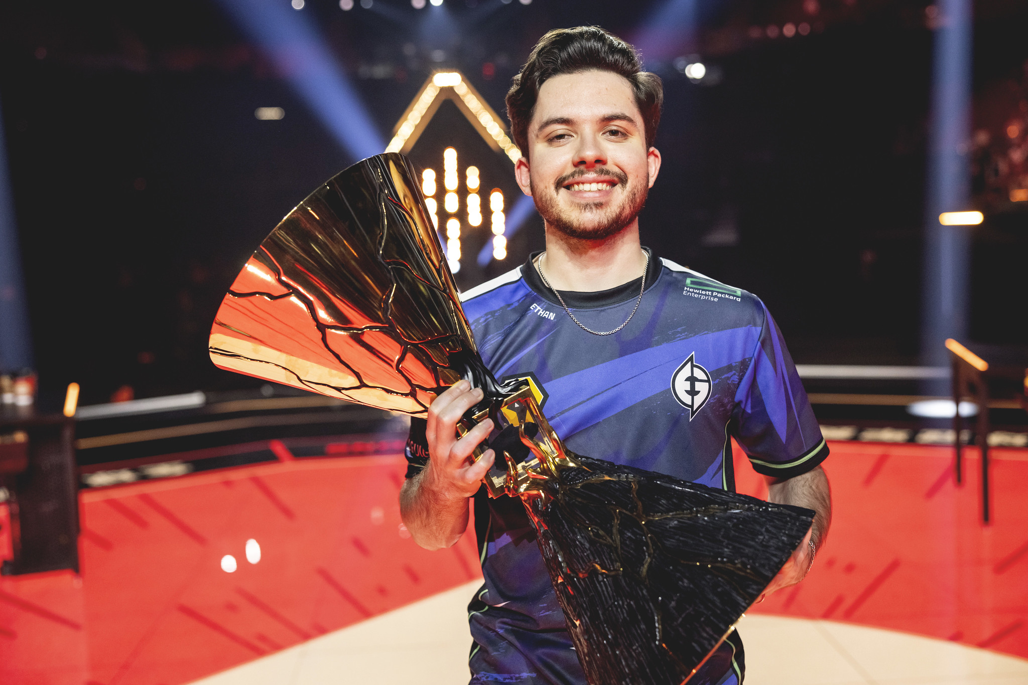 Evil Geniuses' Ethan holds the VALORANT Champions 2023 trophy after victory in the grand finals.