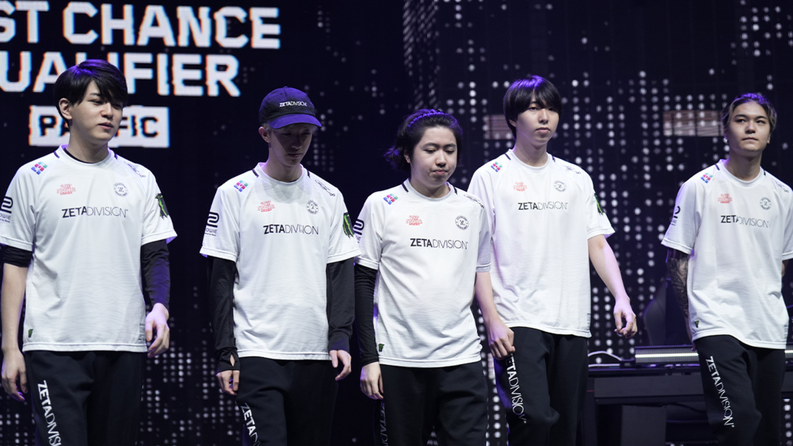 ZETA DIVISION on stage after winning the VCT Pacific LCQ.
