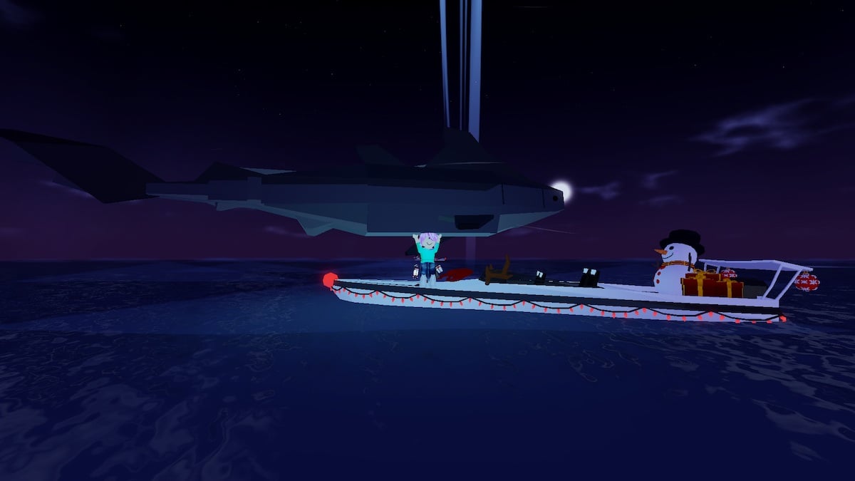 Player holding a Big Isonade over their head during nightfall in Fisch.