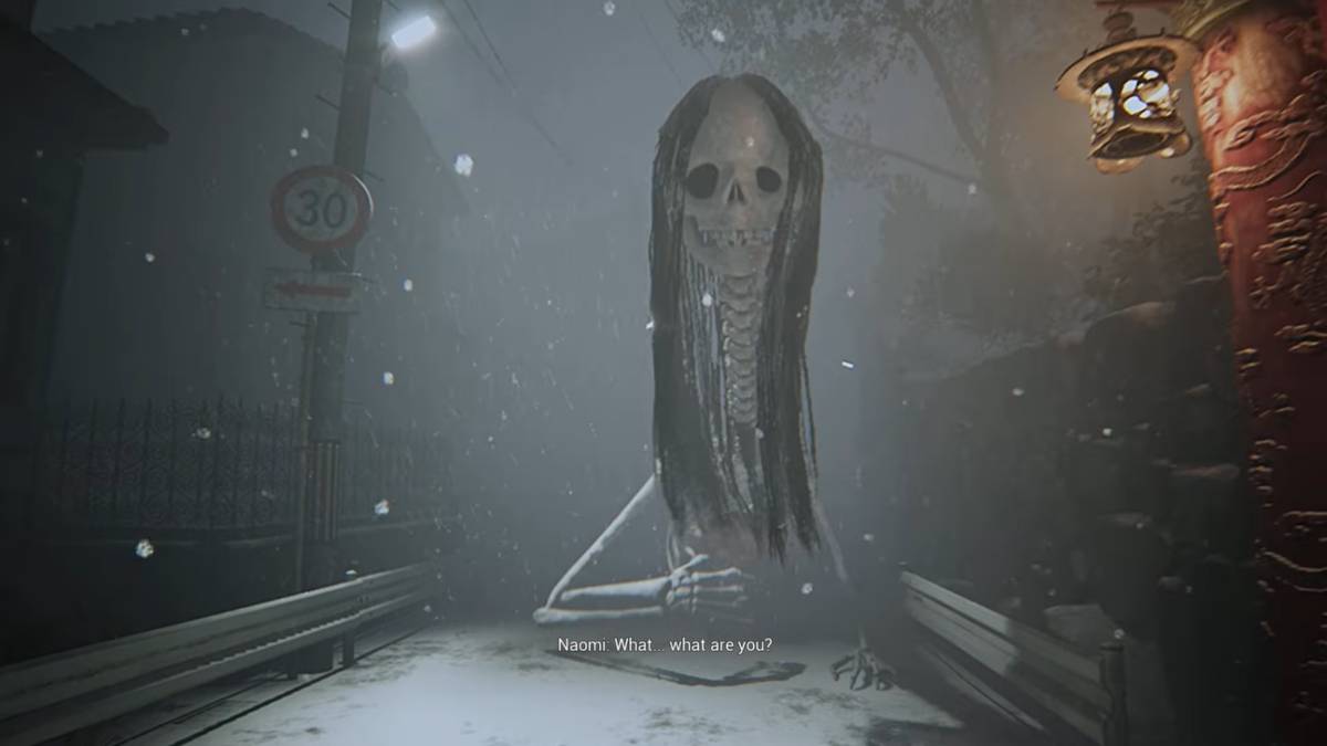 Looking at the Gashadokuro crawling towards the camera in BrokenLore: LOW