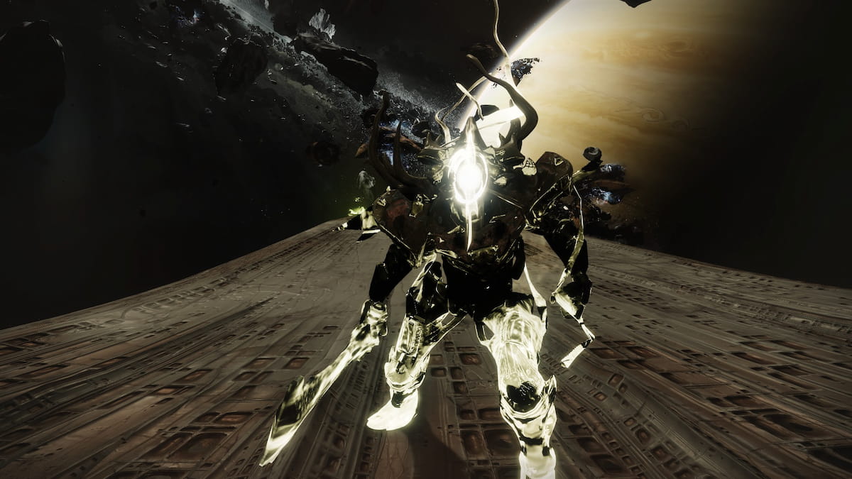 Vorok, the Eternal Return—a Taken Knight with a sword—appears at the end of the Trenchway in Destiny 2, with Saturn on the background.