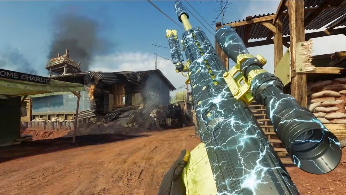 CoD Warzone and Black Ops 6 HDR with lightning print skin