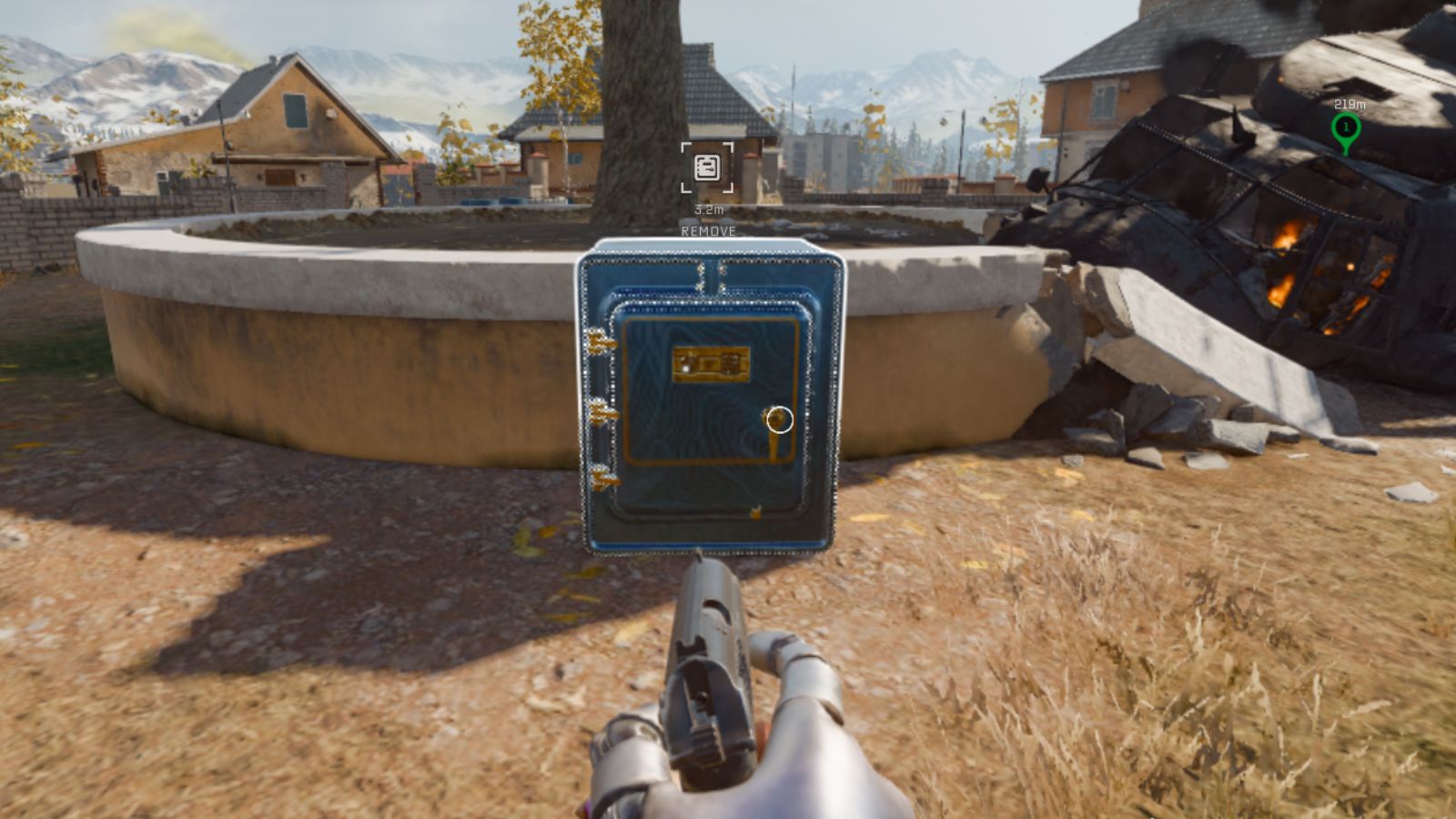 Finding a safe near the buy station at the Hills on Verdansk in Warzone.