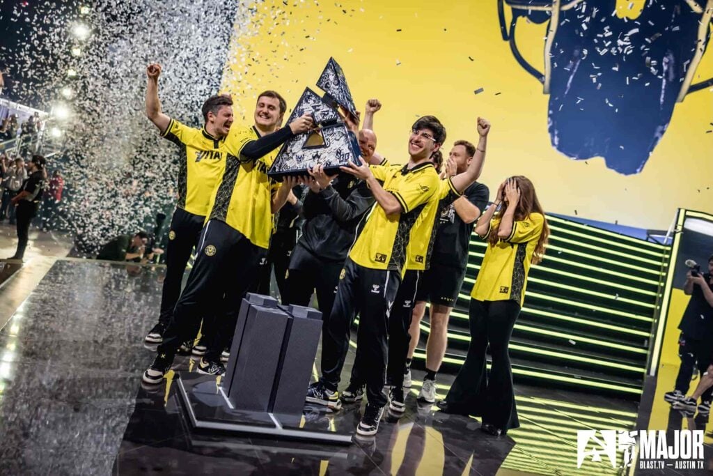 FlameZ and Team Vitality lift the trophy after winning the CS2 Austin Major 2025.