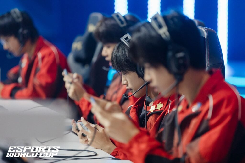 KPL Dream Team playing a match at the HoK Invitational Midseason x Esports World Cup 2024.