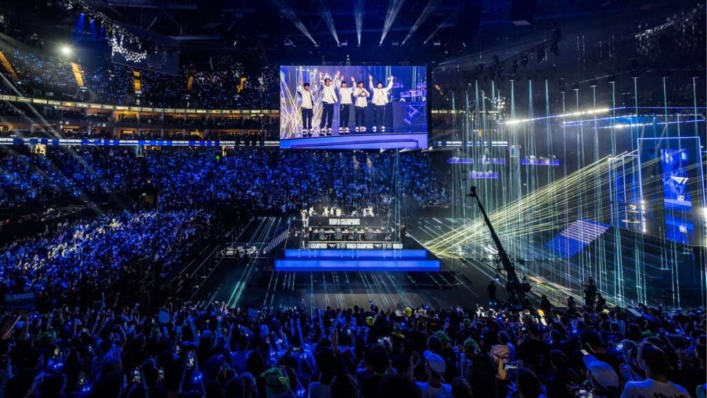 League of Legends Worlds 2024 champions and crowd at The O2 arena in London, United Kingdom.