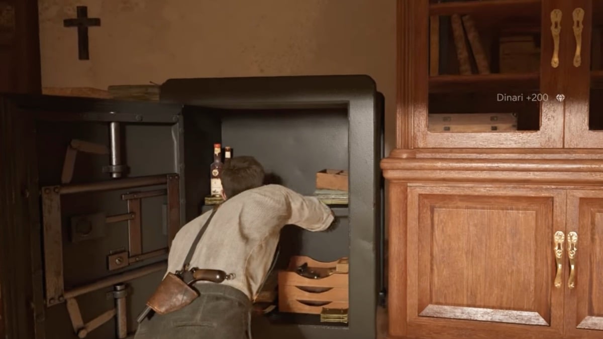 Looting a safe for dinari in Mafia The Old Country