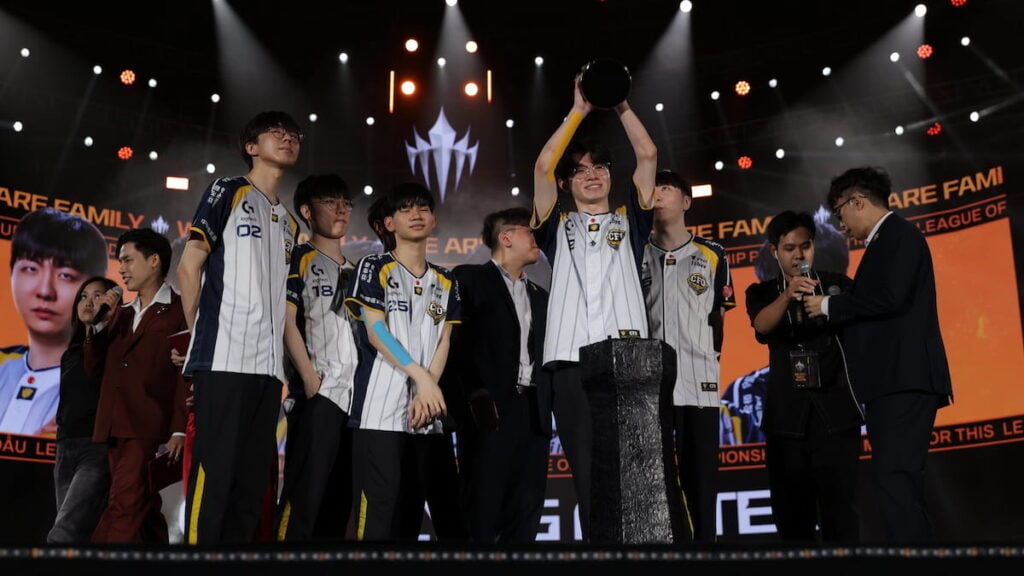 Picture showing LCP 2025 Season Finals where CFO is lifting the trophy.