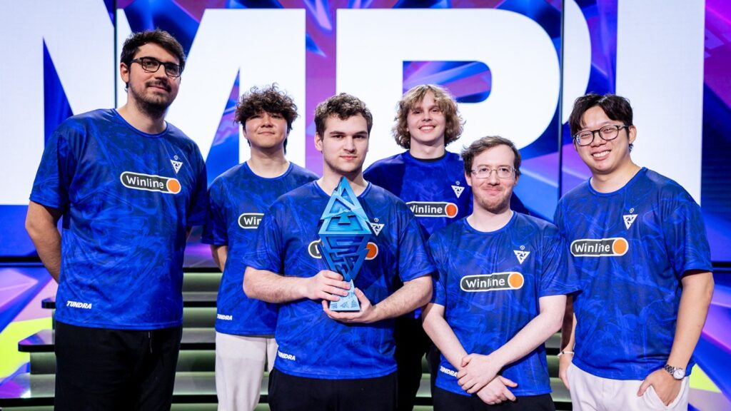 Photo of Tundra Esports' Dota 2 roster.