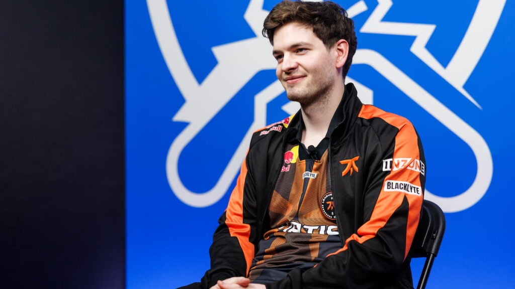 Mikyx of Fnatic competes at League of Legends Worlds 2025 Swiss Stage on October 19, 2025 in Beijing, China.