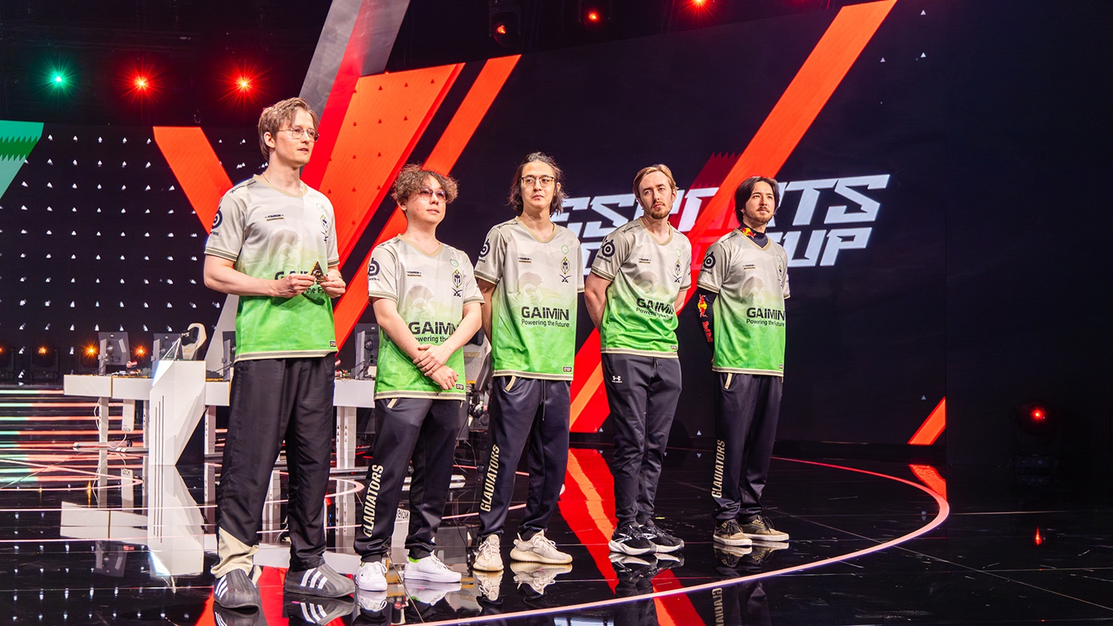 Photo of Gaimin Gladiators Dota 2 roster.