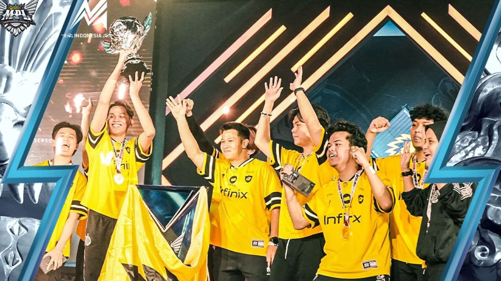 ONIC lift their trophy after winning MPL Indonesia Season 16