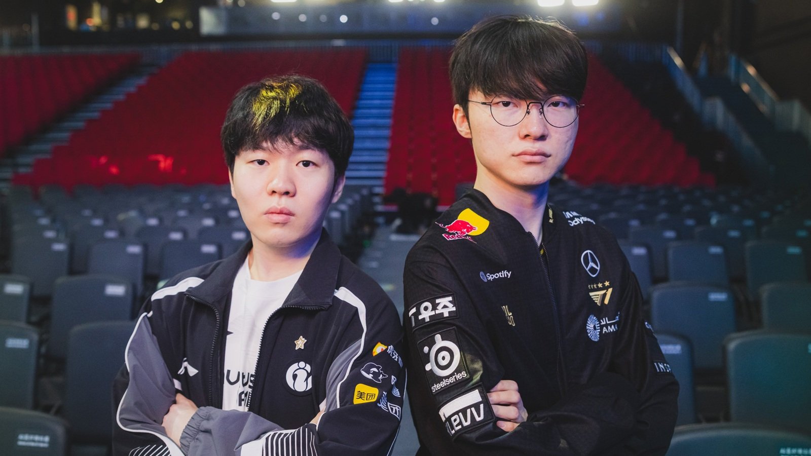 Photo of Rookie and Faker.