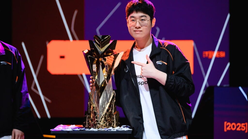 Zeus of Hanwha Life Esports poses with the trophy after being titled first ever champions at First Stand Tournament 2025 Grand Finals on March 16, 2025 at LoL Park in Seoul, Korea.