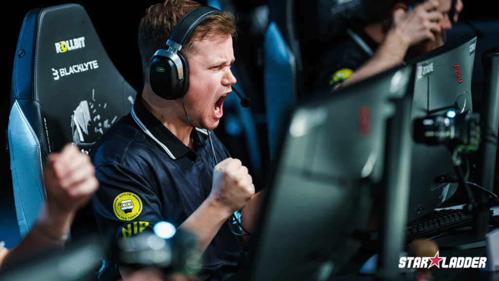 Snappi celebrates after a win over FaZe at Budapest