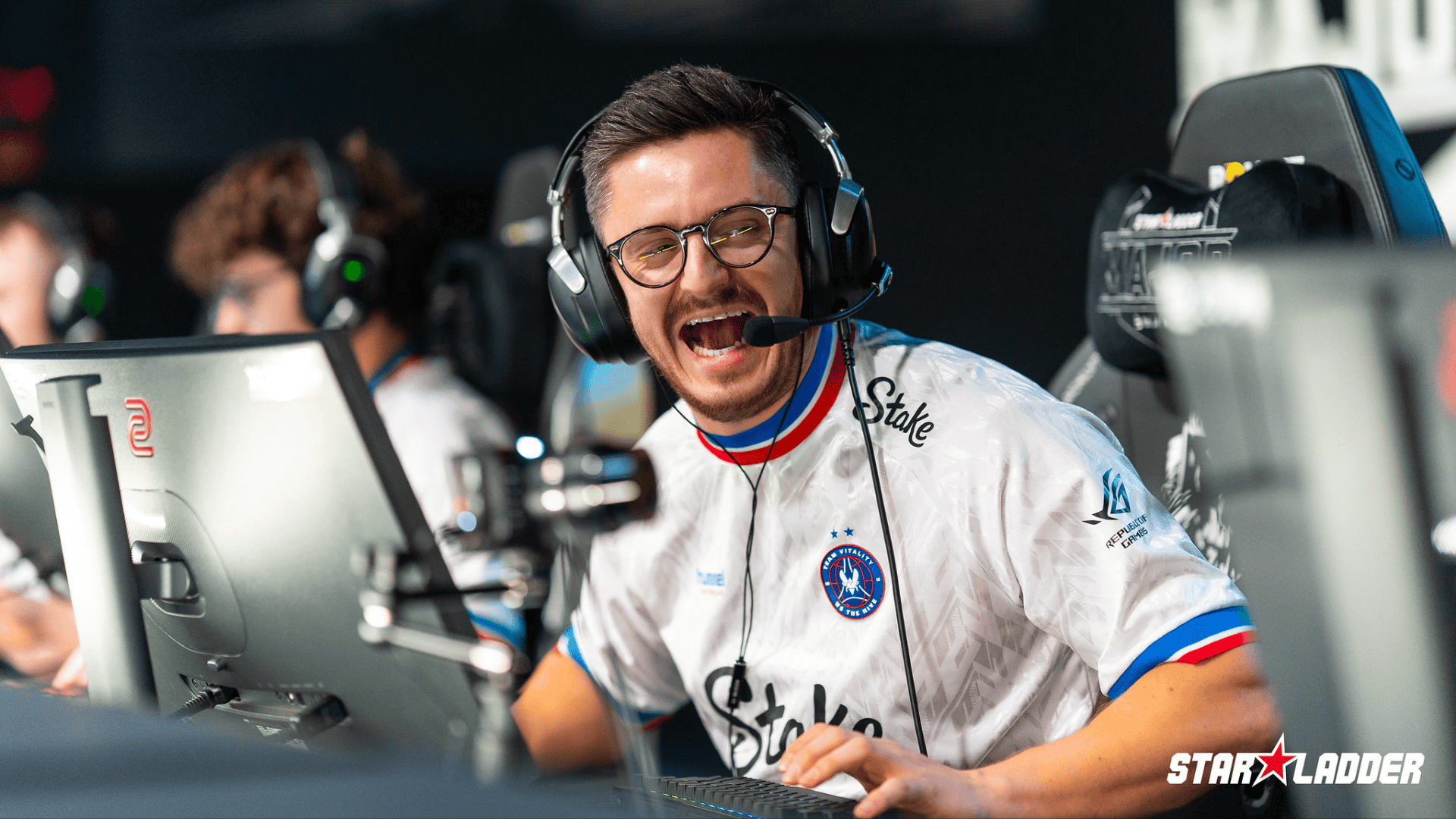 apex cheers as Vitality head to StarLadder Budapest Major 2025 playoffs