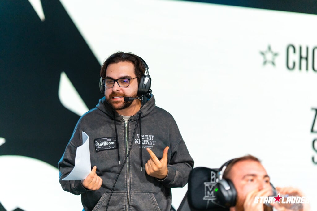 hally coaches Team Spirit at the StarLadder Budapest Major