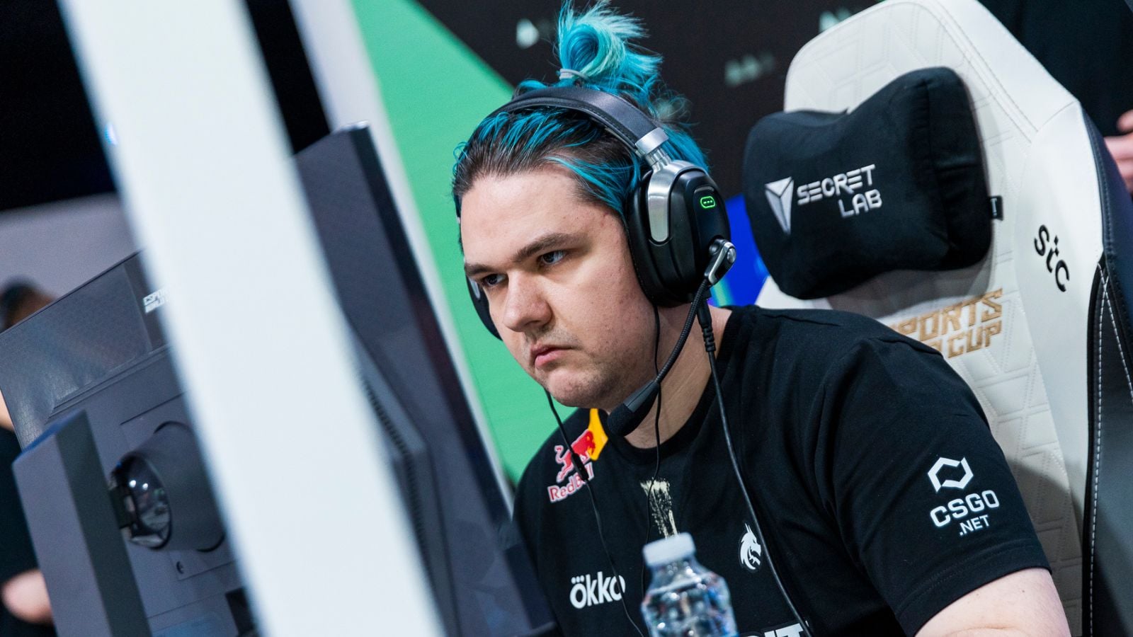 Team Spirit's Yatoro playing at Esports World Cup 2025 Dota 2 event