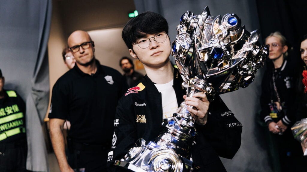 Faker of T1 celebrates back stage after being crowned champions at League of Legends Worlds 2025 Finals on November 08, 2025 in Chengdu, China.